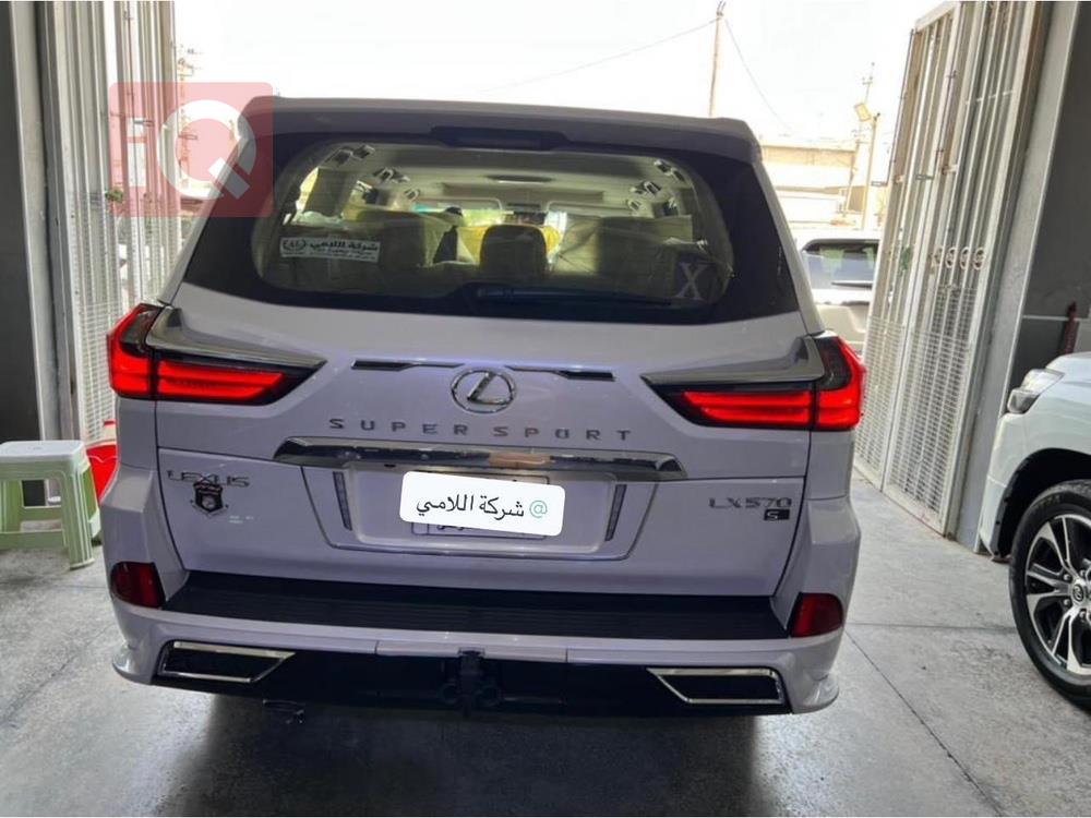 Lexus LX